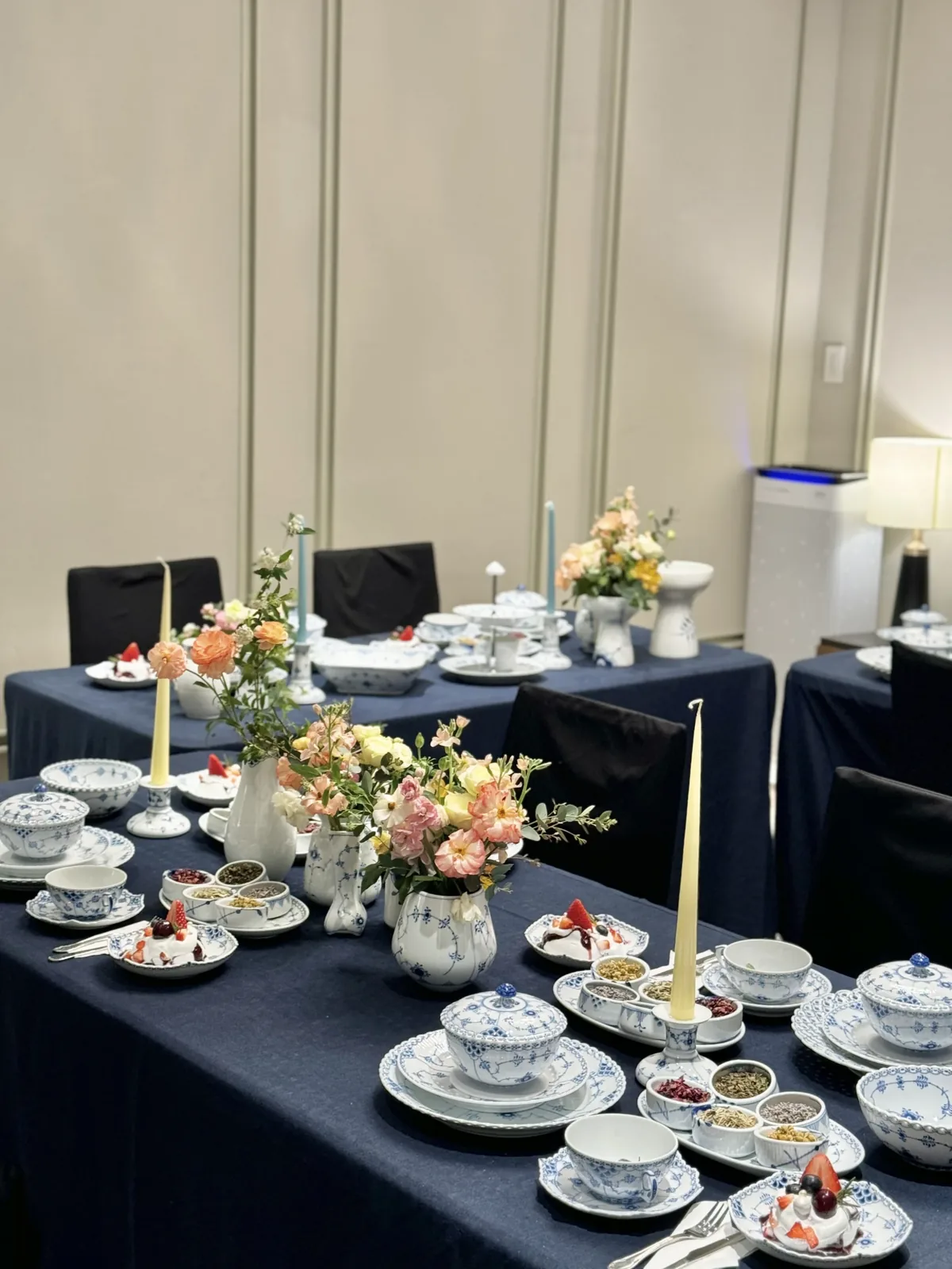 VIP티블렌딩체험 진행 현장 — 향 재료 배합 테이블